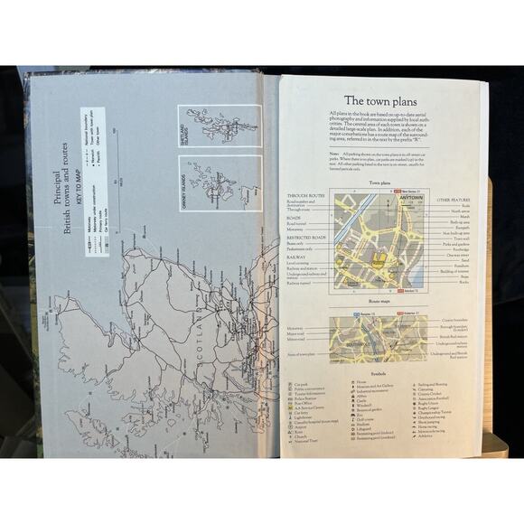 AA Book of British Towns by Philip Llewellin & Ann Saunders 1st Edition Hardback - Picture 4 of 9